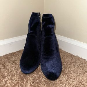 WOMEN’S ANKLE BOOTIE 💙